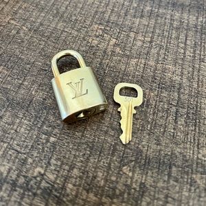 Louis Vuitton Lock and Key #301 ❤️🔐